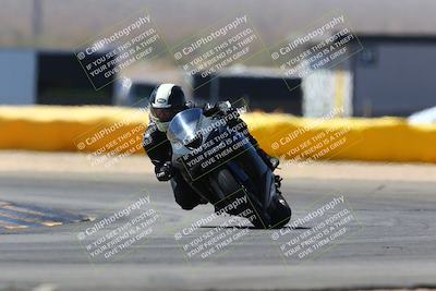 media/Mar-28-2022-Superbike Trackdays (Mon) [[b8603d0f67]]/Novice Group (1130am-12pm)/Turn 2/